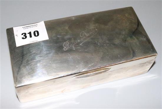 Silver cigarette box(-)